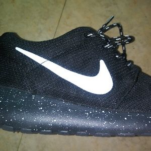 Women's NIKE Roshe